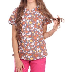 Zoe + Chloe Women's Scrub Top
M